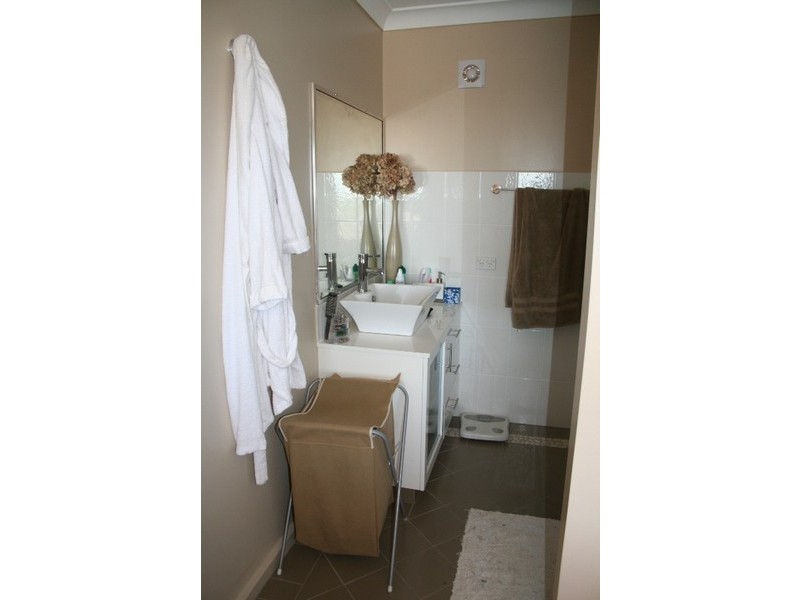 32 Henningsen Road, Charlton QLD 4350