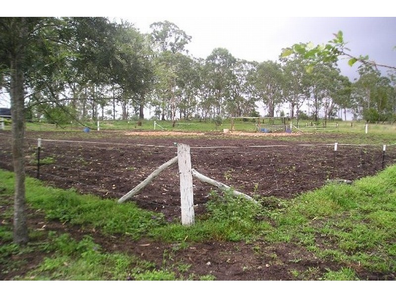 4355 Esk Hampton Raod, Hampton QLD 4352