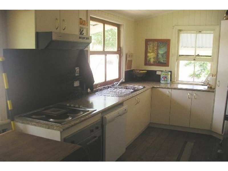 4355 Esk Hampton Raod, Hampton QLD 4352