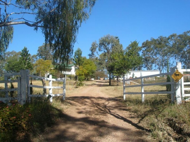 4355 Esk Hampton Road, Hampton QLD 4352