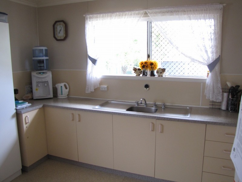 8 Geraghty Street, Cecil Plains QLD 4407