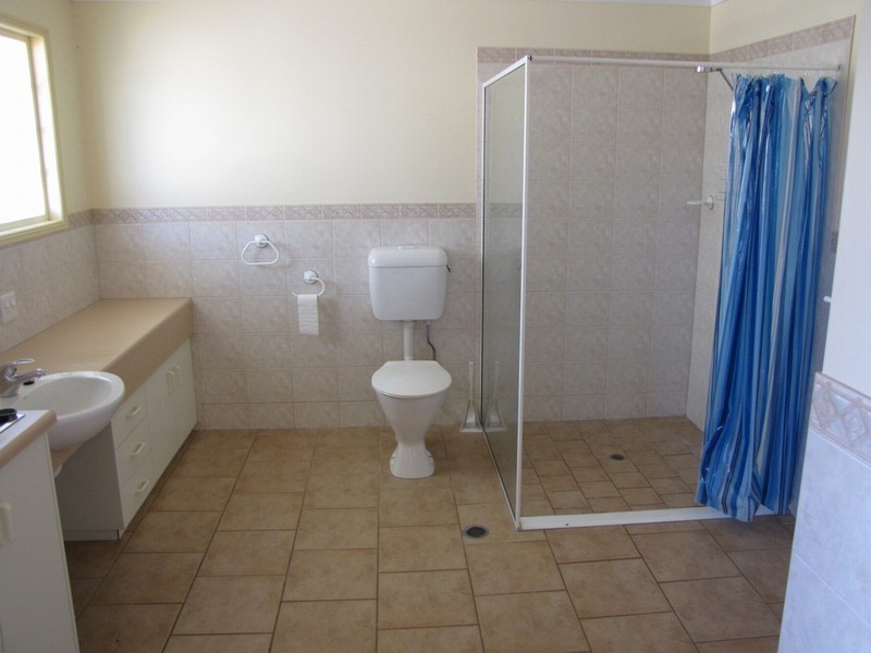 1/519 Hume Street, Middle Ridge QLD 4350