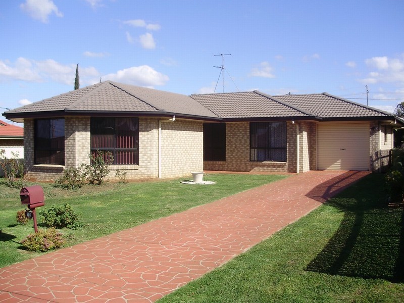 Kearneys Spring QLD 4350