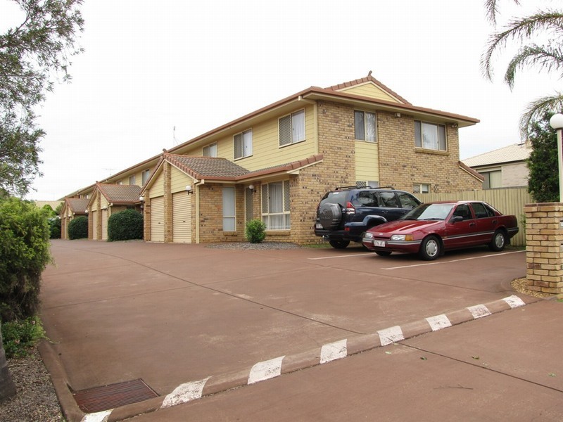 Kearneys Spring QLD 4350