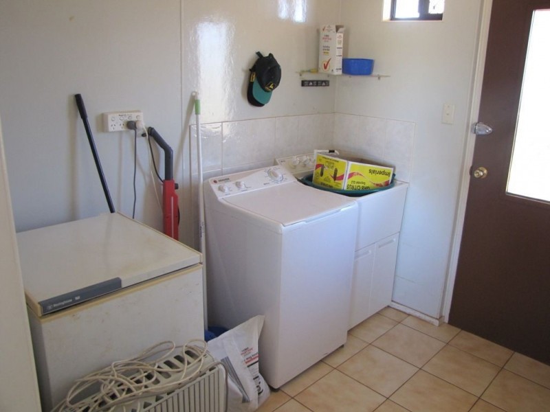 1 Barden Court, Harristown QLD 4350