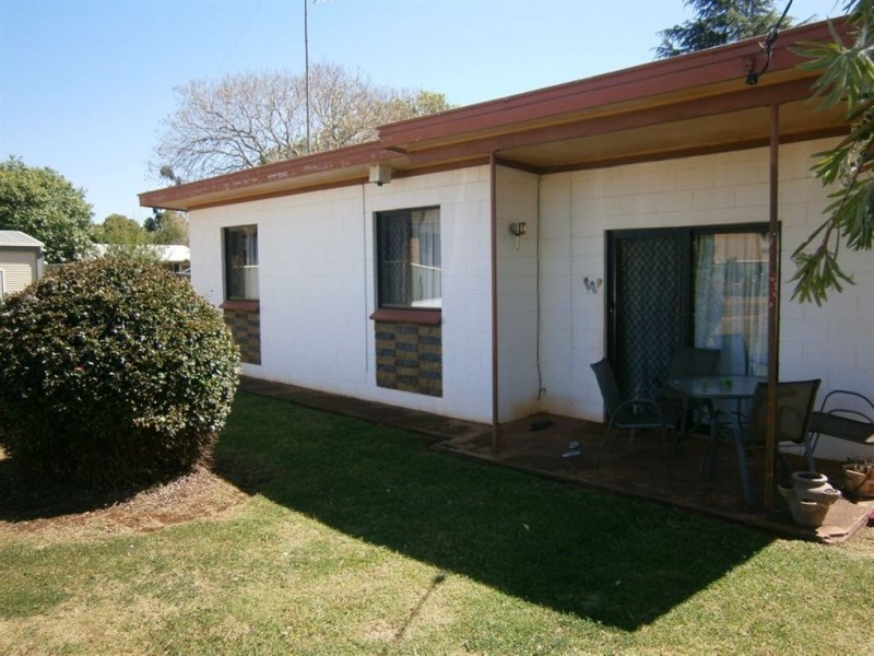 1 Barden Court, Harristown QLD 4350