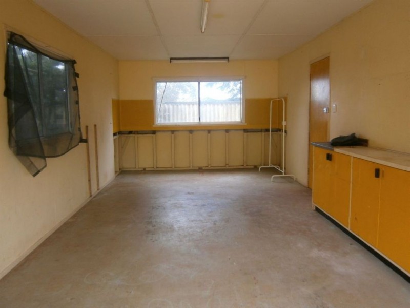 1 Barden Court, Harristown QLD 4350