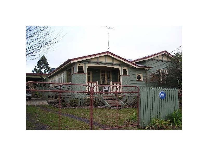 2A Victory Street, Newtown QLD 4350