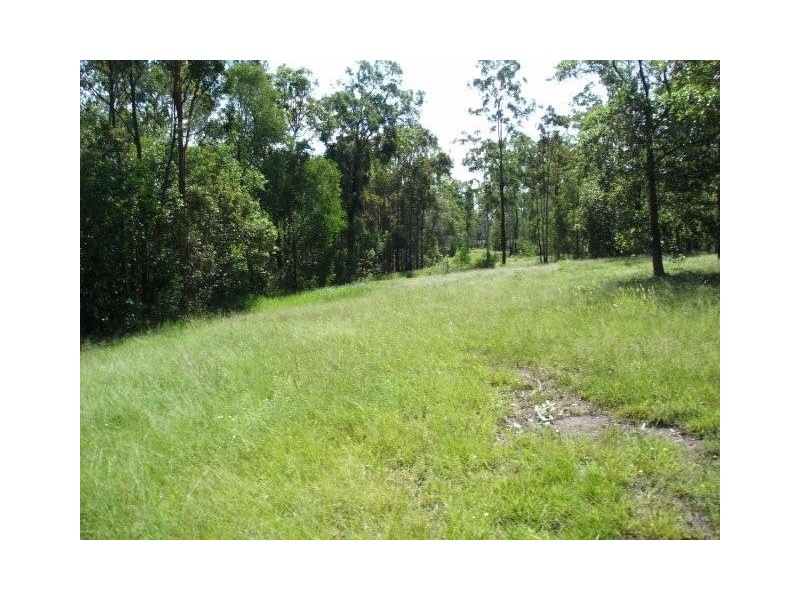 105 Nangarin Road, Oakhurst QLD 4650