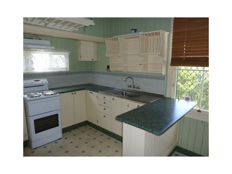 11 James Street, Maryborough QLD 4650