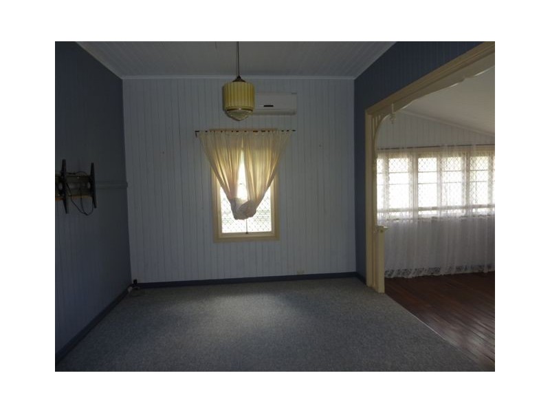 11 James Street, Maryborough QLD 4650
