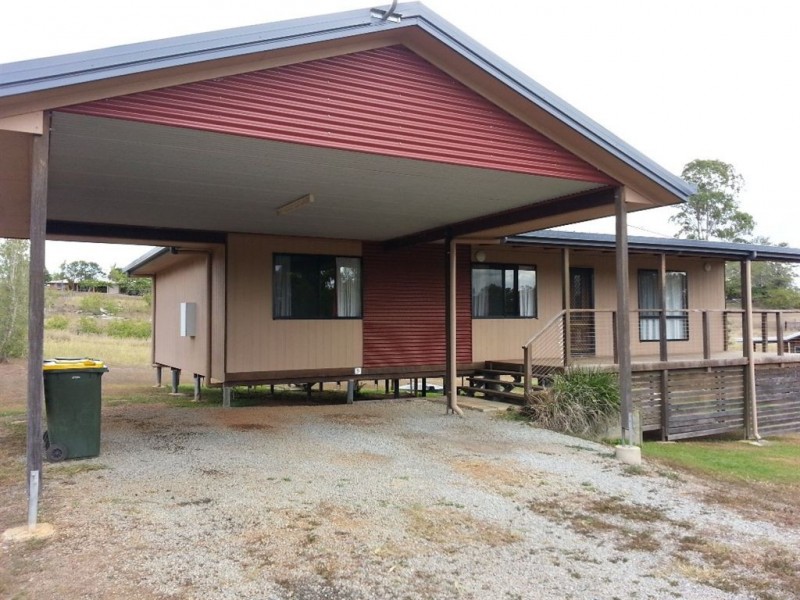 9 Walter St, Tiaro QLD 4650