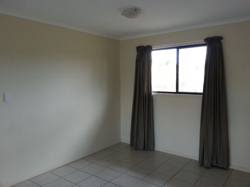 9 Walter St, Tiaro QLD 4650