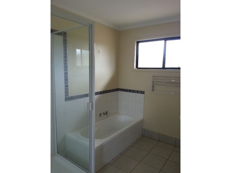 9 Walter St, Tiaro QLD 4650