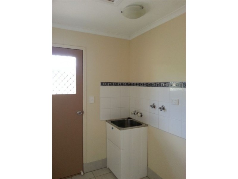 9 Walter St, Tiaro QLD 4650