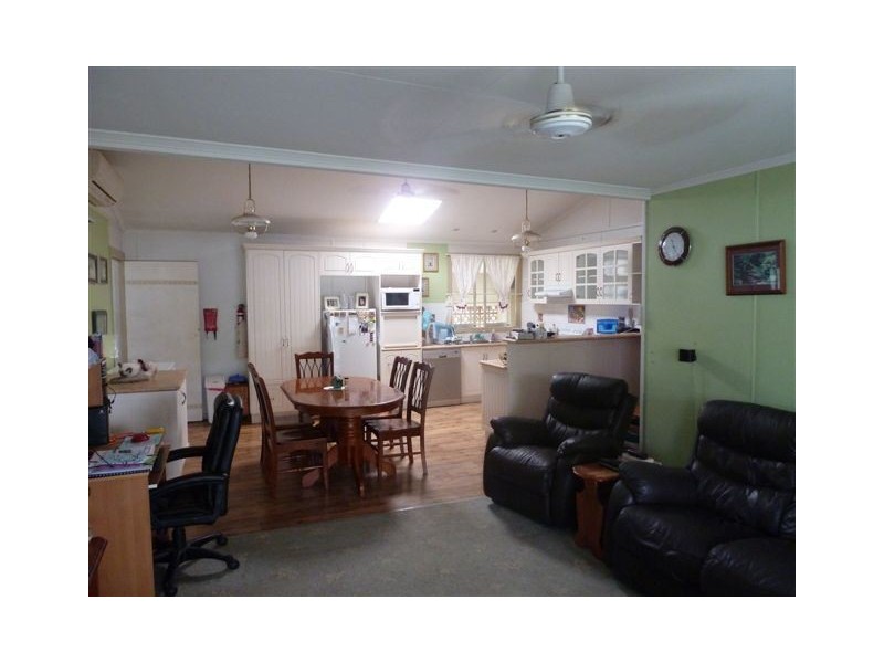 18 Wynne Parade, Maryborough QLD 4650