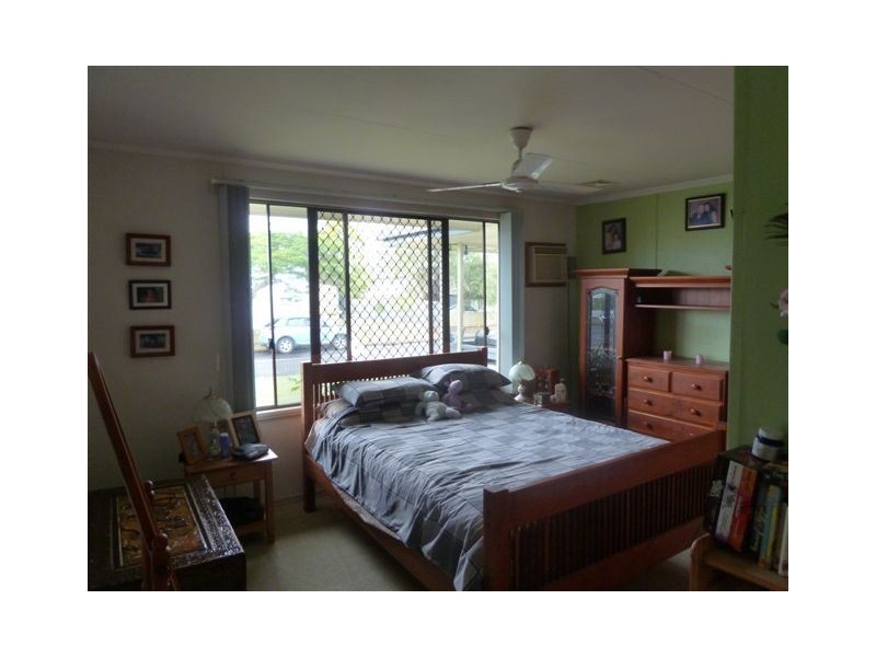 18 Wynne Parade, Maryborough QLD 4650