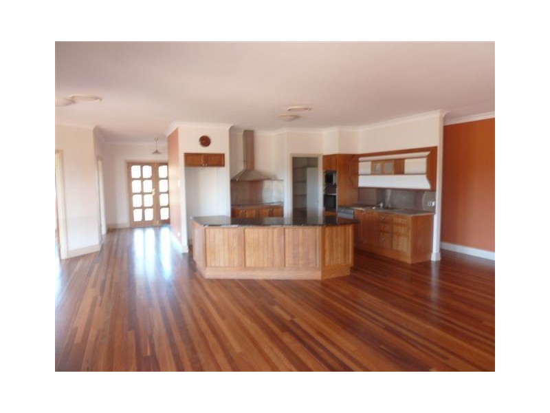 406 Eatonvale Road, Tinana QLD 4650