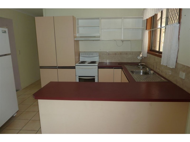 8 Ruby Street, Aldershot QLD 4650