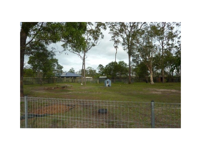 36 Woocoo Drive, Oakhurst QLD 4650