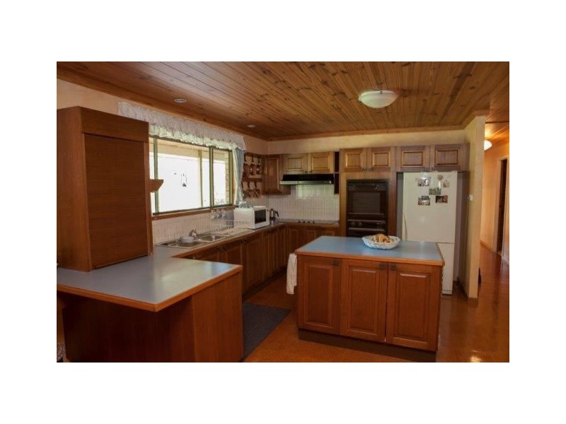 38 Pioneers Road, Mungar QLD 4650