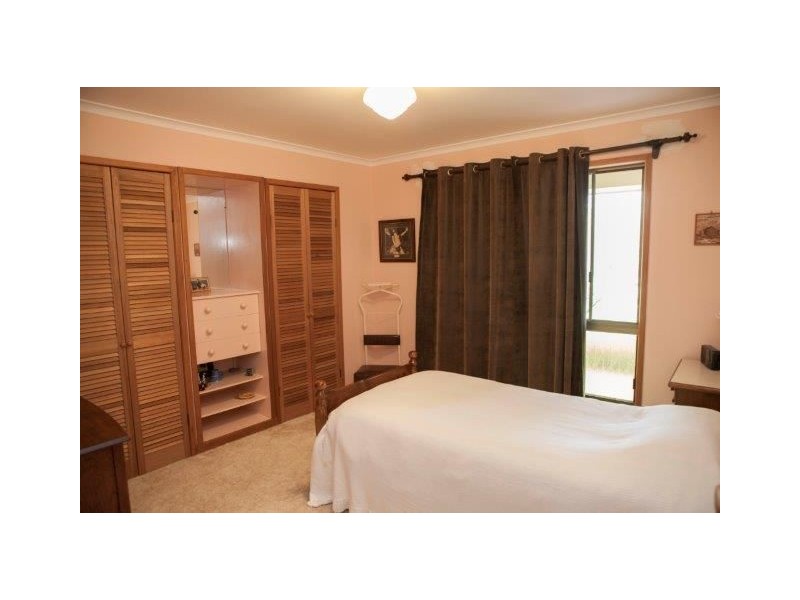 38 Pioneers Road, Mungar QLD 4650