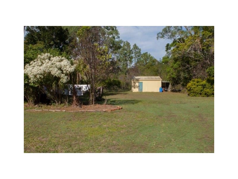 38 Pioneers Road, Mungar QLD 4650