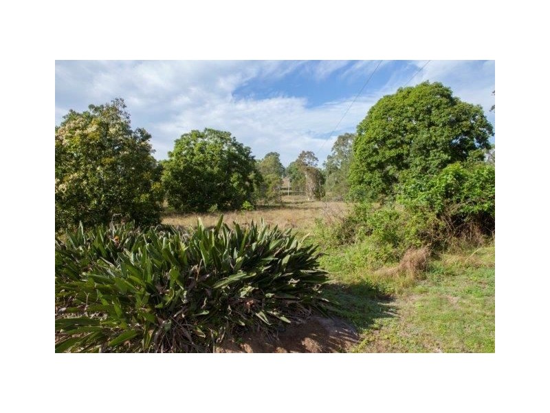 38 Pioneers Road, Mungar QLD 4650