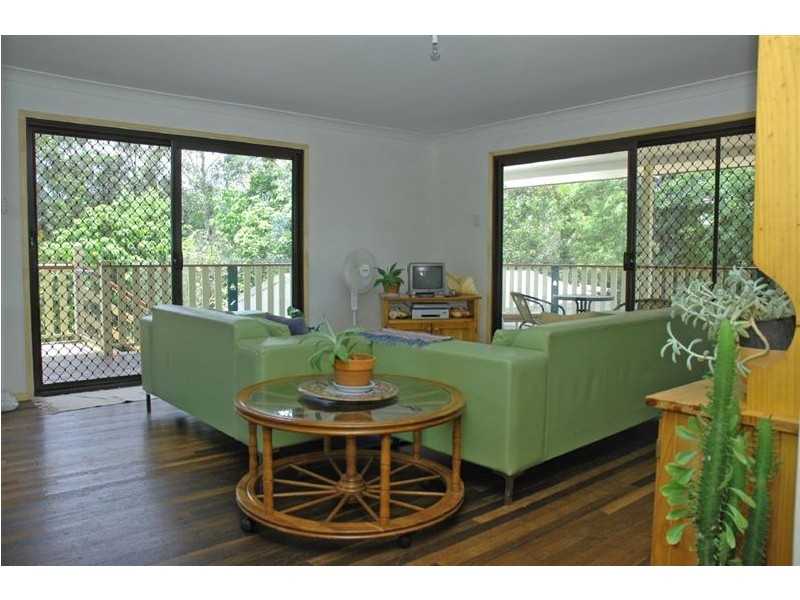 11 Robertson Street,, Boonooroo QLD 4650