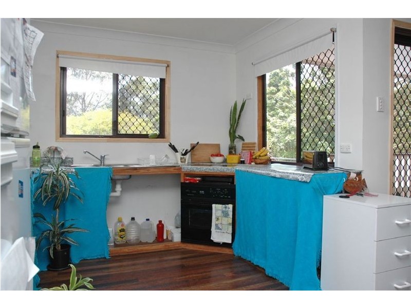 11 Robertson Street,, Boonooroo QLD 4650