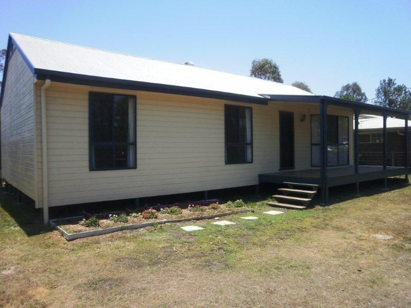 11 Carter Lane, Maryborough QLD 4650