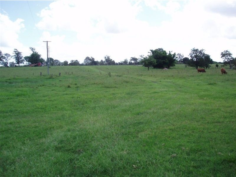2566 Mungar Rd, Tiaro QLD 4650