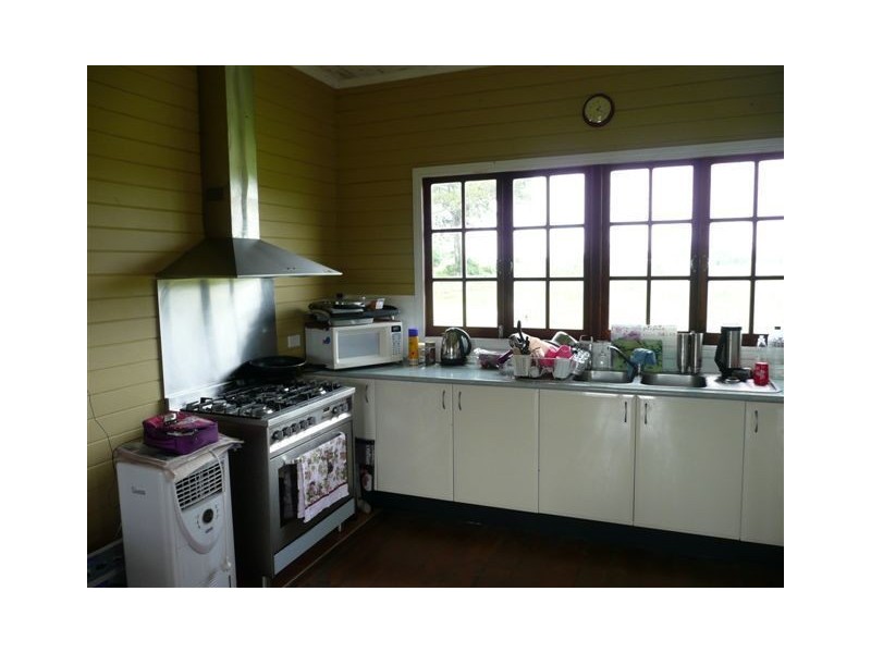 33 Van Doorn Road, Tiaro QLD 4650