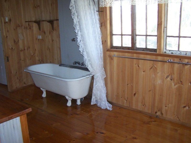 405 Blackmount Road, Tiaro QLD 4650