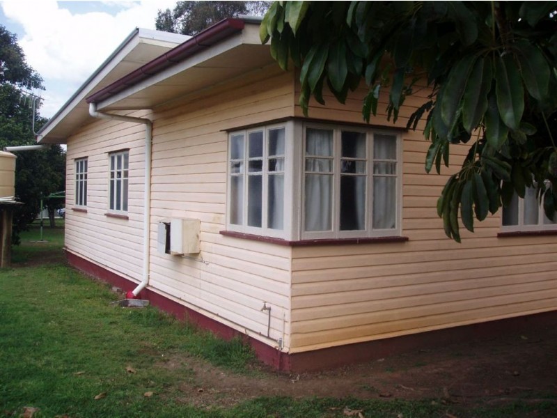 10 Mayne Street, Tiaro QLD 4650