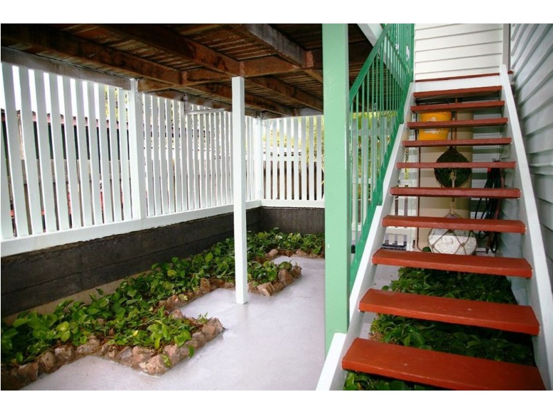 41 Rocky Street, Maryborough QLD 4650