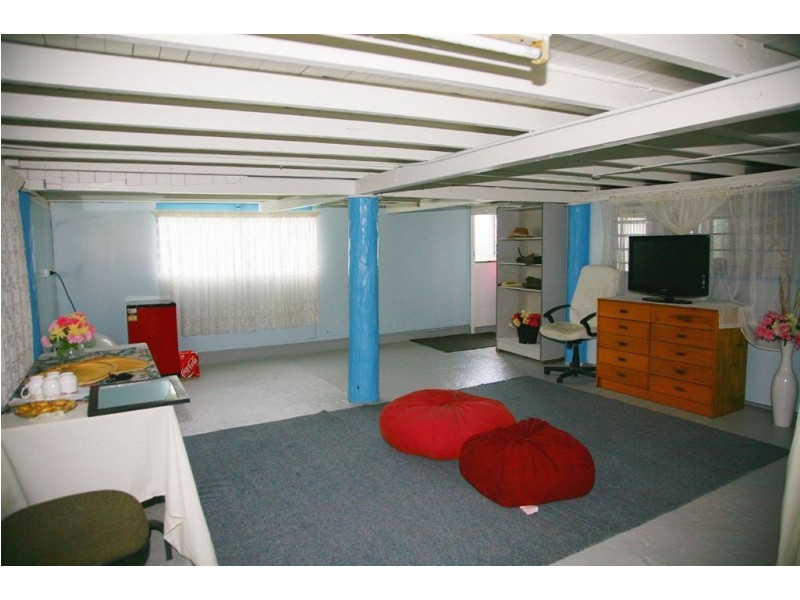 41 Rocky Street, Maryborough QLD 4650