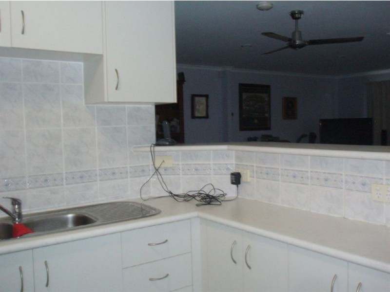 195 Old Coach Road, Oakhurst QLD 4650