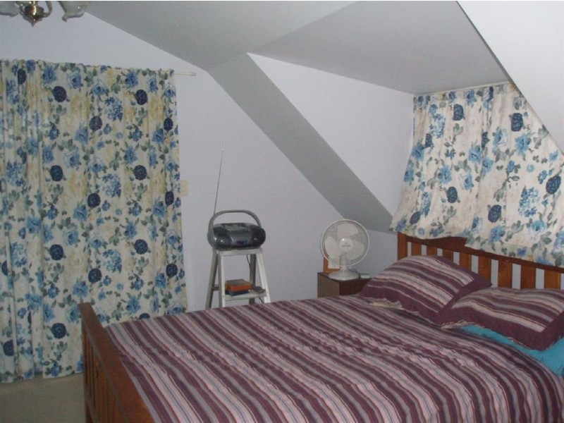 195 Old Coach Road, Oakhurst QLD 4650