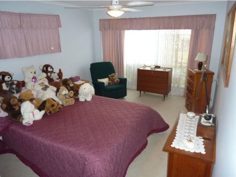 32 Jacaranda Ave, Tinana QLD 4650