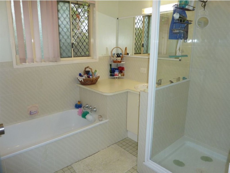 32 Jacaranda Ave, Tinana QLD 4650