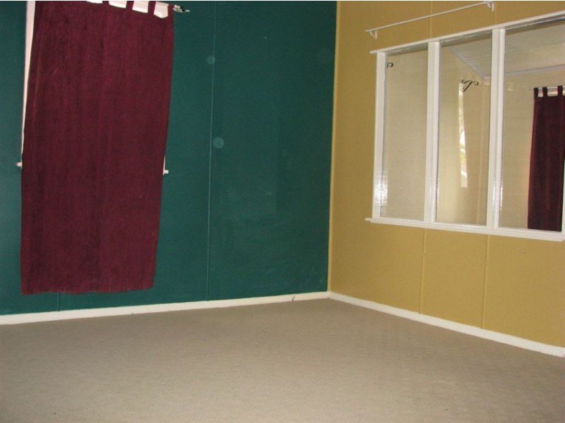 30 Richard Street, Maryborough QLD 4650