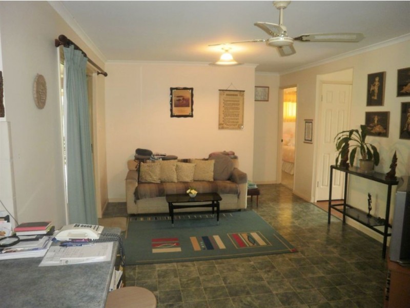 73 Amanda Avenue, Oakhurst QLD 4650