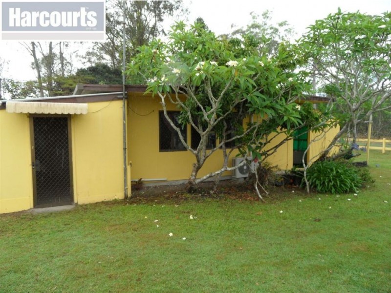 86 Old Bruce Highway, Howard QLD 4659