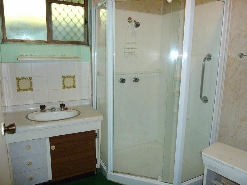 86 Old Bruce Highway, Howard QLD 4659