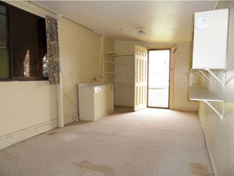 86 Old Bruce Highway, Howard QLD 4659