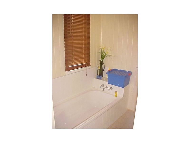 16 Thomas Street, Maryborough QLD 4650
