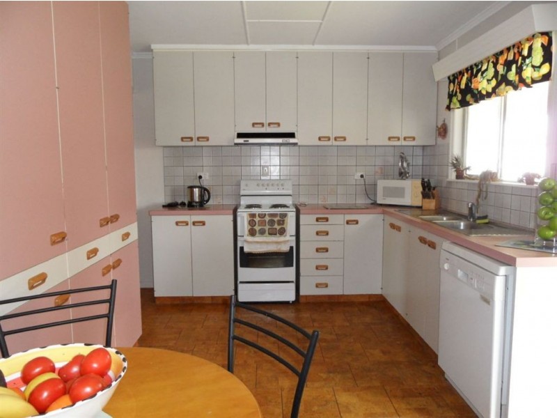 4 Dymock Street, Maryborough QLD 4650