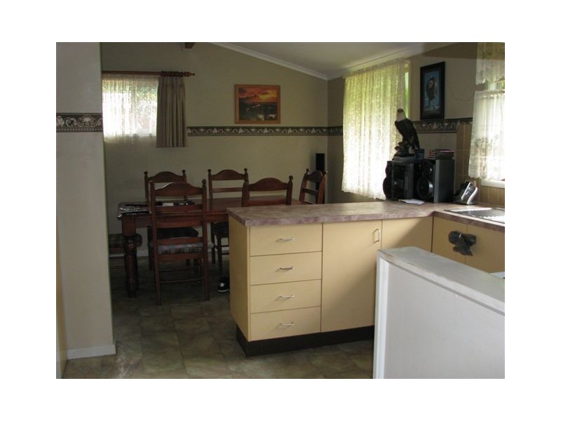 7 Stuart Court, Granville QLD 4650