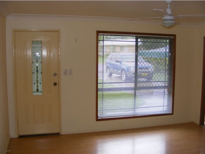 5 Carrie Court, Torquay QLD 4655